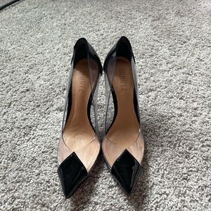 Schutz black pumps